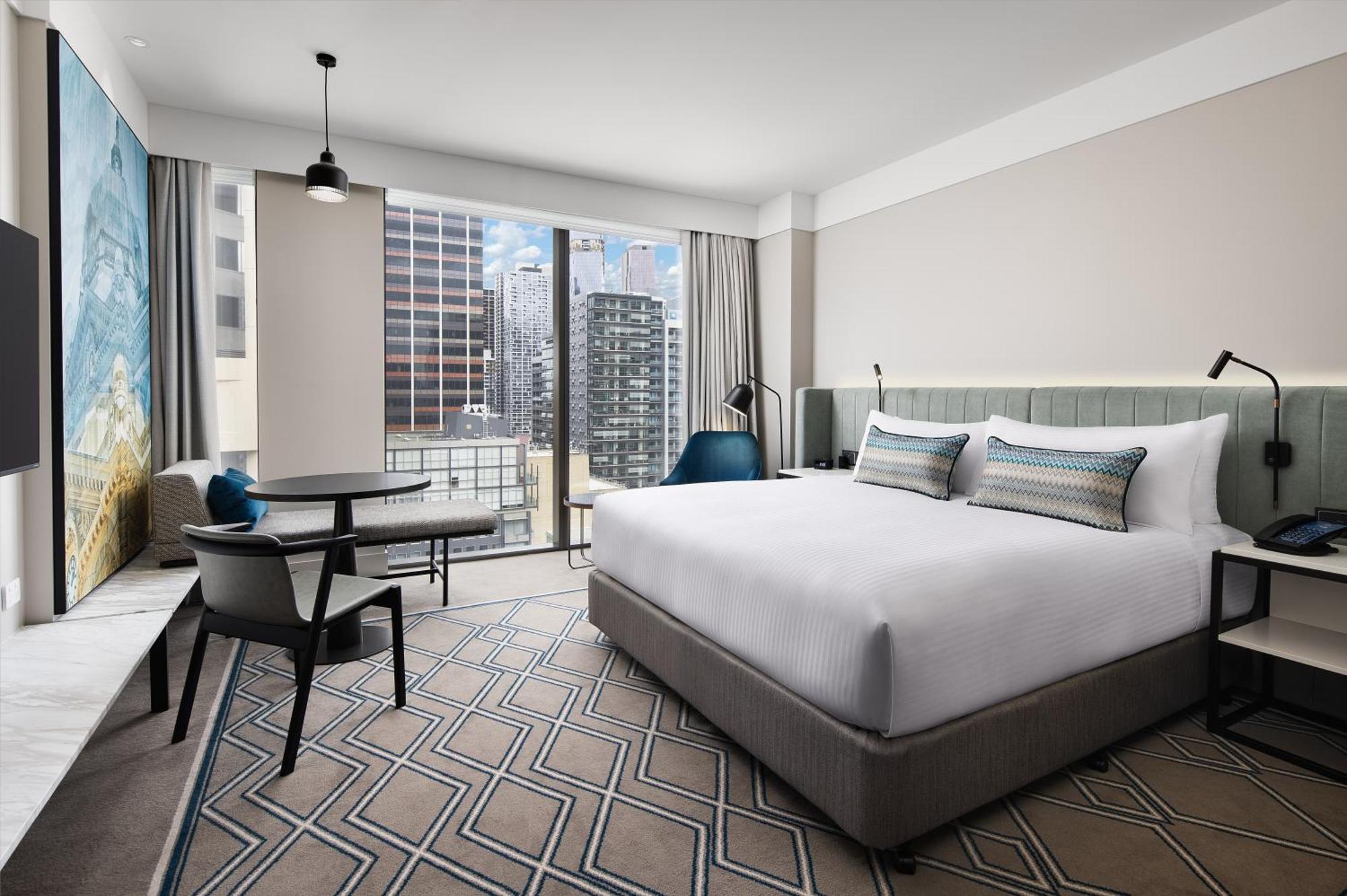 Hilton Melbourne Little Queen Street מראה חיצוני תמונה A guest room at the hotel
